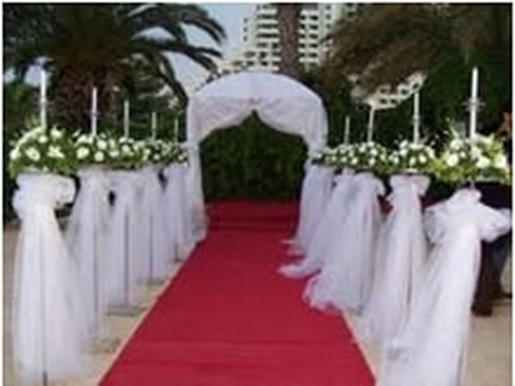 TÜLLÜ ÇİÇEKLİ Gelin yolu